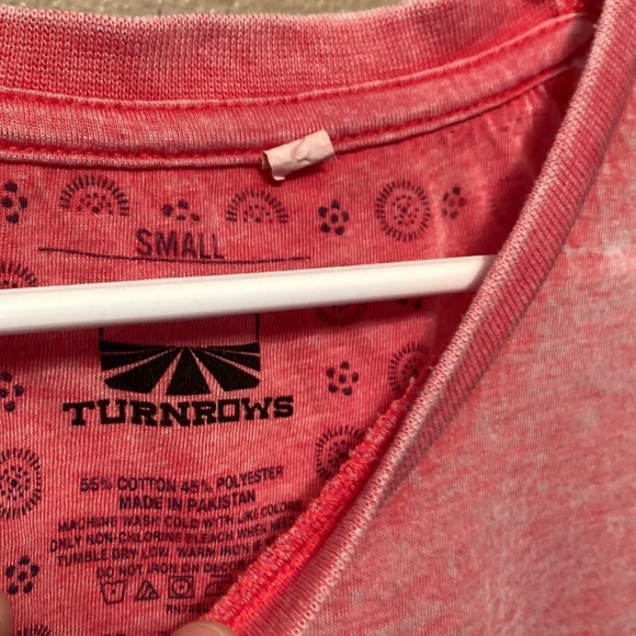 Red Turnrows country T size small - Picture 3 of 4